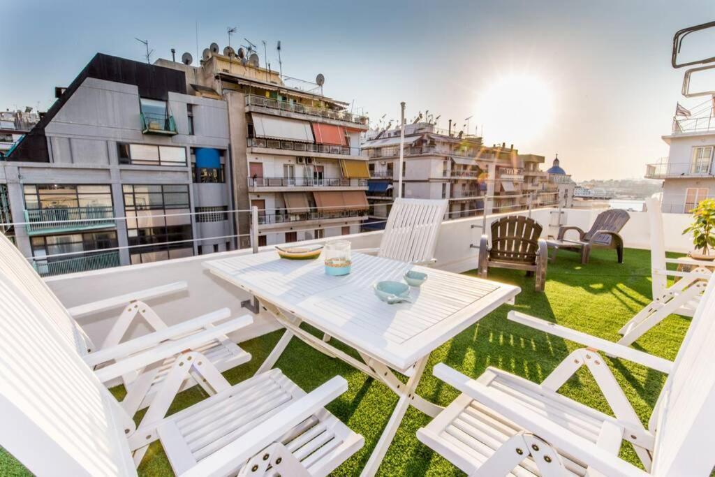 Neoclassical Flat With 2 Bedrooms In Le Pirée Extérieur photo
